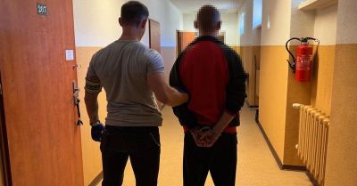 Sprawcy rozboju oraz paser w rękach policjantów. Niebawem odpowiedzą za swoje czyny.